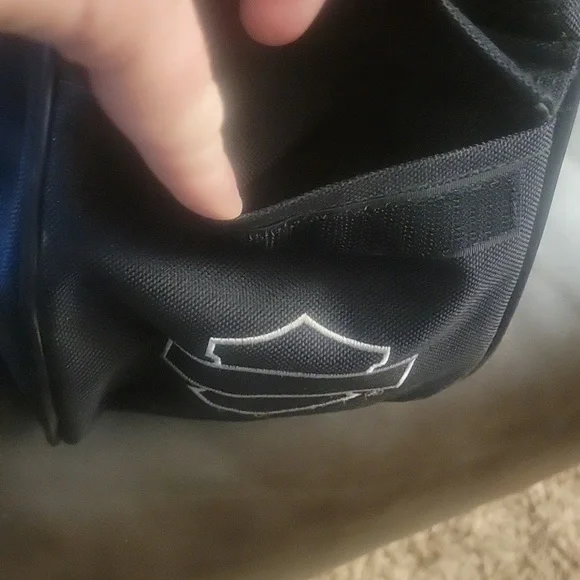 Harley-Davidson Black Duffel or Saddle Bag. Very good condition. Desirable! - Picture 4 of 9